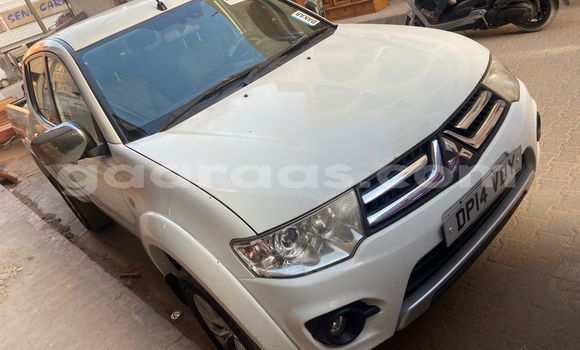 Acheter Import Voiture Mitsubishi L200 Blanc à Dakar, Dakar Acheter Import Voiture Mitsubishi L200 Blanc à Dakar, Dakar