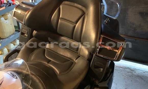Buy Used Honda GL1800C Black Bike in Dakar in Dakar Buy Used Honda GL1800C Black Bike in Dakar in Dakar