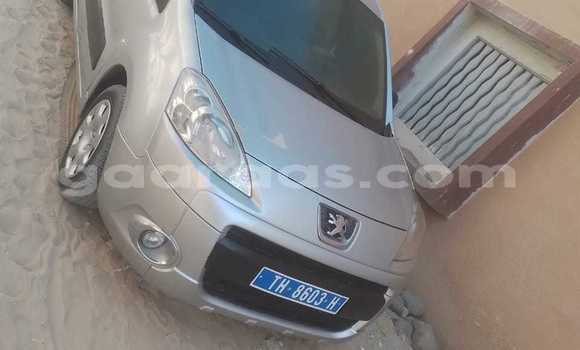 Dieundeu Occasion Peugeot Partner Silver Auto in Dakar in Dakar Dieundeu Occasion Peugeot Partner Silver Auto in Dakar in Dakar