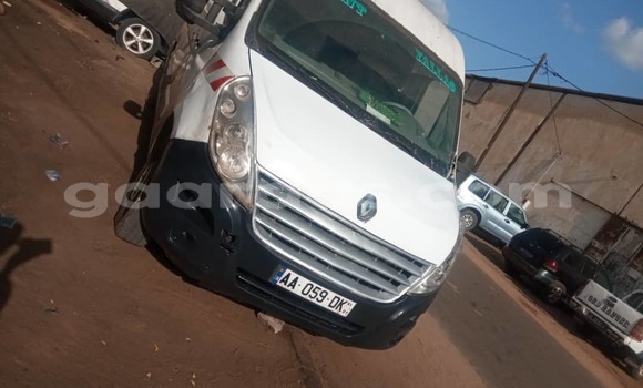 Buy Used Renault Master White Truck in Dakar in Dakar Buy Used Renault Master White Truck in Dakar in Dakar