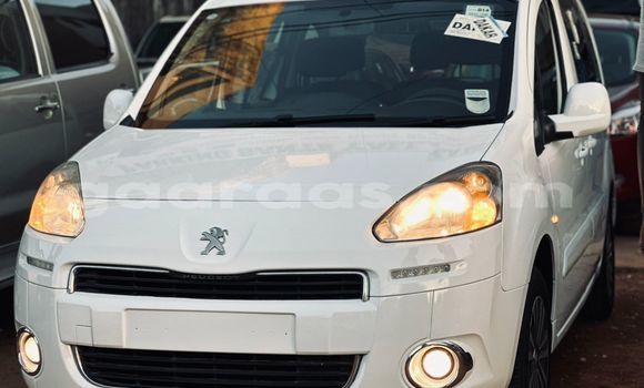 Dieundeu Imported Peugeot Partner White Auto in Dakar in Dakar