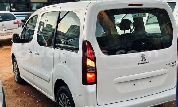 Acheter Import Voiture Peugeot Partner Blanc à Dakar, Dakar Acheter Import Voiture Peugeot Partner Blanc à Dakar, Dakar