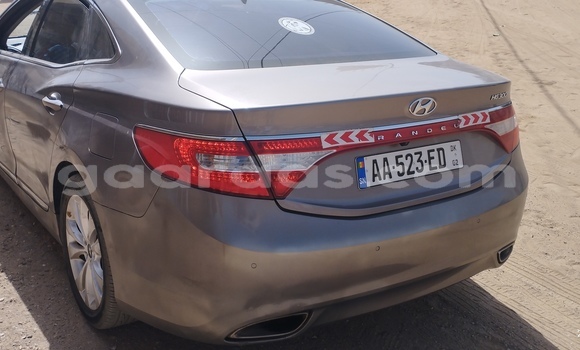 Buy Used Hyundai Grandeur Silver Car in Rufisque in Dakar Buy Used Hyundai Grandeur Silver Car in Rufisque in Dakar