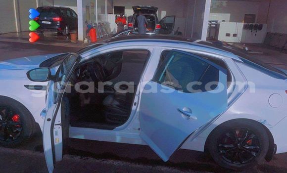 Acheter Occasion Voiture Kia Optima Blanc à Dakar, Dakar Acheter Occasion Voiture Kia Optima Blanc à Dakar, Dakar