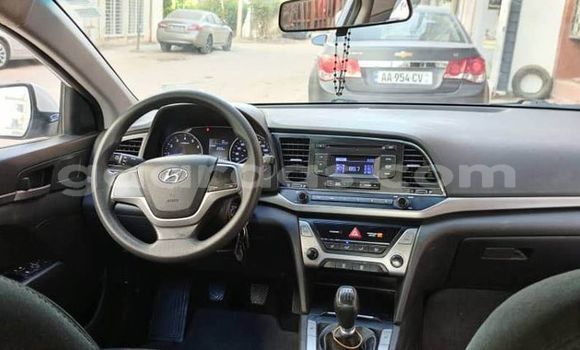 Acheter Occasion Voiture Hyundai Elantra Blanc à Dakar, Dakar Acheter Occasion Voiture Hyundai Elantra Blanc à Dakar, Dakar