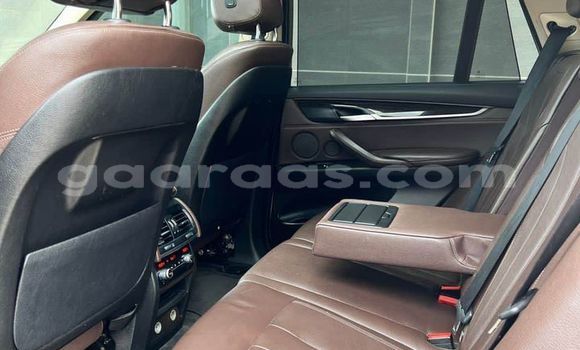 Dieundeu Occasion BMW X5 White Auto in Dakar in Dakar Dieundeu Occasion BMW X5 White Auto in Dakar in Dakar