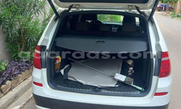 Acheter Occasion Voiture BMW X3 Blanc à Dakar, Dakar Acheter Occasion Voiture BMW X3 Blanc à Dakar, Dakar