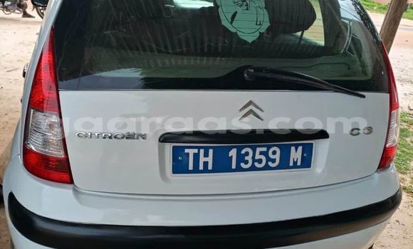 Dieundeu Occasion Citroen C3 White Auto in Dakar in Dakar Dieundeu Occasion Citroen C3 White Auto in Dakar in Dakar