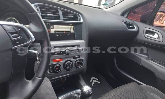 Acheter Occasion Voiture Citroen C4 Blanc à Dakar, Dakar Acheter Occasion Voiture Citroen C4 Blanc à Dakar, Dakar