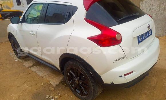 Buy Used Nissan Juke White Car in Dakar in Dakar