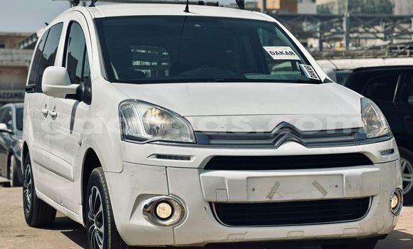 Acheter Import Voiture Citroen Berlingo Blanc à Dakar, Dakar Acheter Import Voiture Citroen Berlingo Blanc à Dakar, Dakar