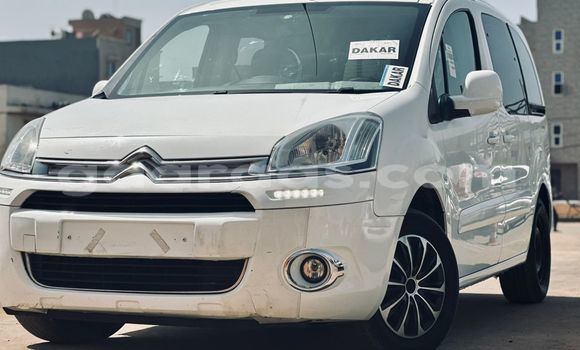 Acheter Import Voiture Citroen Berlingo Blanc à Dakar, Dakar Acheter Import Voiture Citroen Berlingo Blanc à Dakar, Dakar