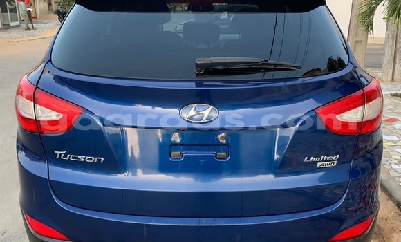 Buy Used Hyundai Tucson Blue Car in Dakar in Dakar Buy Used Hyundai Tucson Blue Car in Dakar in Dakar