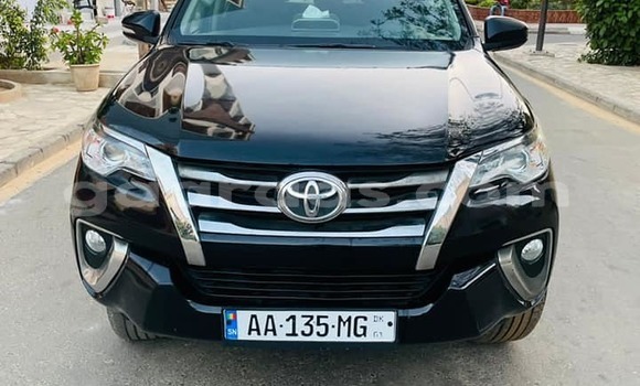 Acheter Occasion Voiture Toyota Fortuner Noir à Dakar, Dakar Acheter Occasion Voiture Toyota Fortuner Noir à Dakar, Dakar