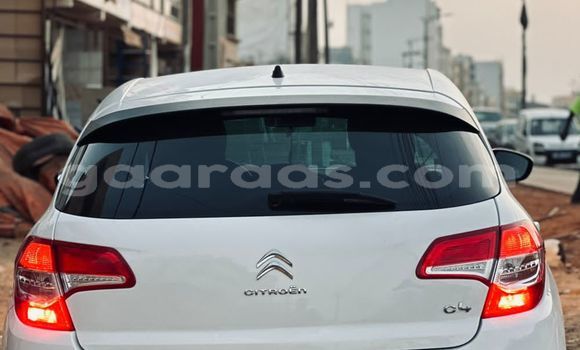 Buy Import Citroen C4 White Car in Dakar in Dakar Buy Import Citroen C4 White Car in Dakar in Dakar