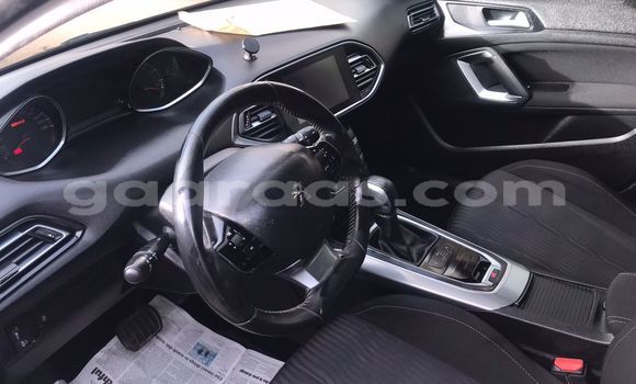 Acheter Import Voiture Peugeot 308 Blanc à Dakar, Dakar Acheter Import Voiture Peugeot 308 Blanc à Dakar, Dakar