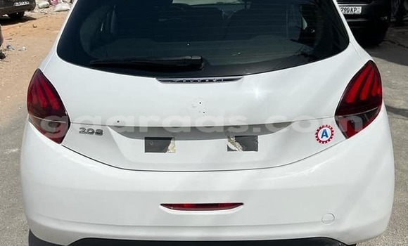 Dieundeu Occasion Peugeot 208 White Auto in Dakar in Dakar Dieundeu Occasion Peugeot 208 White Auto in Dakar in Dakar