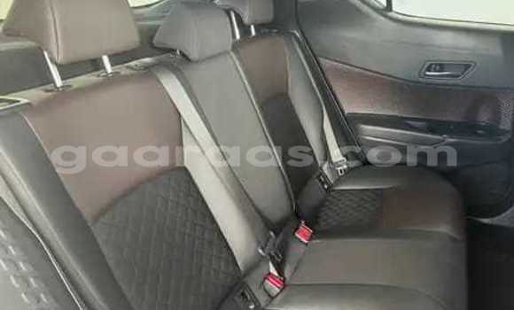 Acheter Occasion Voiture Toyota C-HR Blanc à Dakar, Dakar Acheter Occasion Voiture Toyota C-HR Blanc à Dakar, Dakar