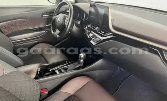 Acheter Occasion Voiture Toyota C-HR Blanc à Dakar, Dakar Acheter Occasion Voiture Toyota C-HR Blanc à Dakar, Dakar