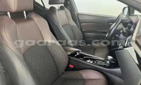 Acheter Occasion Voiture Toyota C-HR Blanc à Dakar, Dakar Acheter Occasion Voiture Toyota C-HR Blanc à Dakar, Dakar