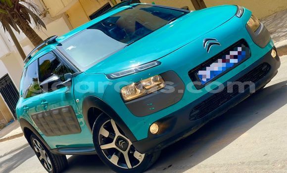 Acheter Import Voiture Citroen C4 Cactus Vert à Dakar, Dakar Acheter Import Voiture Citroen C4 Cactus Vert à Dakar, Dakar
