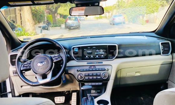 Buy Used Kia Sportage White Car in Dakar in Dakar