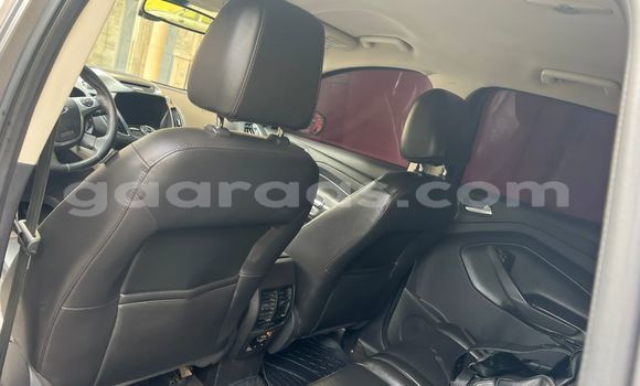 Acheter Occasion Voiture Ford Escape Gris à Dakar, Dakar Acheter Occasion Voiture Ford Escape Gris à Dakar, Dakar