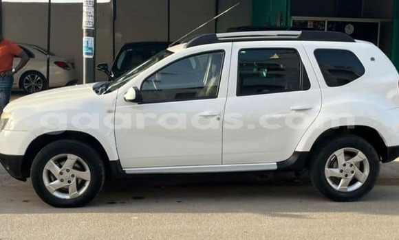 Buy Used Renault Duster White Car in Dakar in Dakar Buy Used Renault Duster White Car in Dakar in Dakar