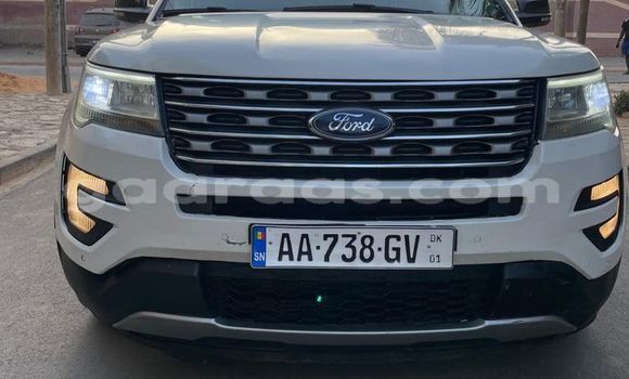 Dieundeu Occasion Ford Explorer White Auto in Dakar in Dakar Dieundeu Occasion Ford Explorer White Auto in Dakar in Dakar