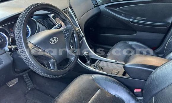 Dieundeu Occasion Hyundai Sonata Silver Auto in Dakar in Dakar Dieundeu Occasion Hyundai Sonata Silver Auto in Dakar in Dakar