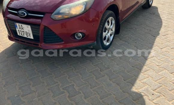 Buy Used Ford Focus Red Car in Dakar in Dakar