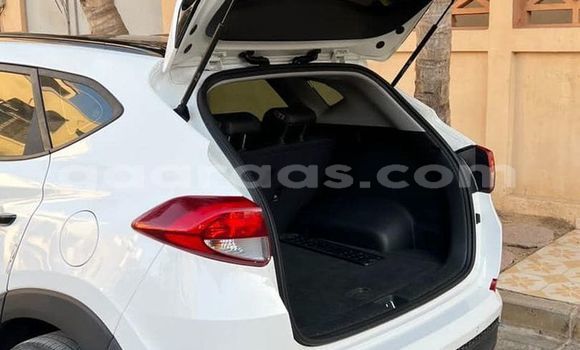 Dieundeu Occasion Hyundai Tucson White Auto in Dakar in Dakar Dieundeu Occasion Hyundai Tucson White Auto in Dakar in Dakar