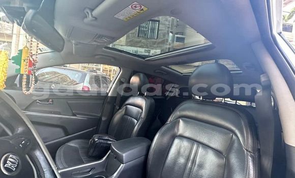 Dieundeu Occasion Kia Sportage White Auto in Dakar in Dakar Dieundeu Occasion Kia Sportage White Auto in Dakar in Dakar