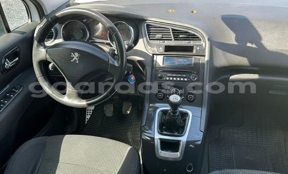 Buy Used Peugeot 5008 White Car in Dakar in Dakar Buy Used Peugeot 5008 White Car in Dakar in Dakar