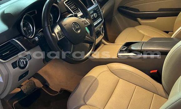 Dieundeu Occasion Mercedes‒Benz ML–Class White Auto in Dakar in Dakar Dieundeu Occasion Mercedes‒Benz ML–Class White Auto in Dakar in Dakar