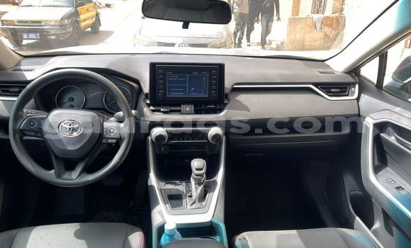 Dieundeu Occasion Toyota RAV4 Silver Auto in Dakar in Dakar Dieundeu Occasion Toyota RAV4 Silver Auto in Dakar in Dakar