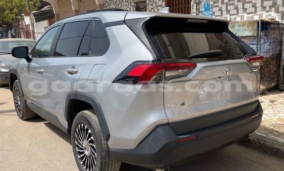 Dieundeu Occasion Toyota RAV4 Silver Auto in Dakar in Dakar Dieundeu Occasion Toyota RAV4 Silver Auto in Dakar in Dakar