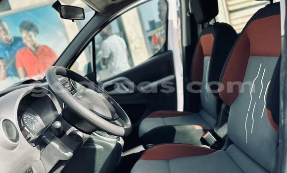 Dieundeu Imported Peugeot Partner White Auto in Dakar in Dakar Dieundeu Imported Peugeot Partner White Auto in Dakar in Dakar