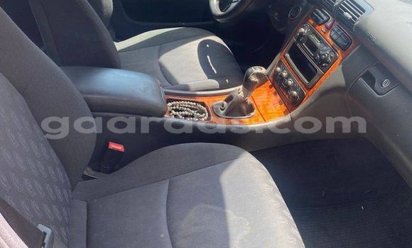 Dieundeu Occasion Mercedes‒Benz C–Class Red Auto in Dakar in Dakar Dieundeu Occasion Mercedes‒Benz C–Class Red Auto in Dakar in Dakar