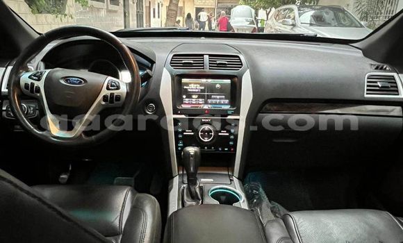 Buy Used Ford Explorer White Car in Dakar in Dakar Buy Used Ford Explorer White Car in Dakar in Dakar