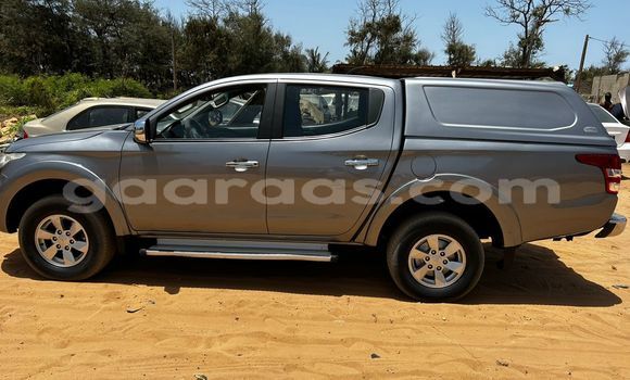 Dieundeu Occasion Mitsubishi L200 Silver Auto in Dakar in Dakar