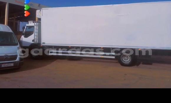 Acheter Occasion Voiture Renault Fuego Blanc à Dakar, Dakar Acheter Occasion Voiture Renault Fuego Blanc à Dakar, Dakar