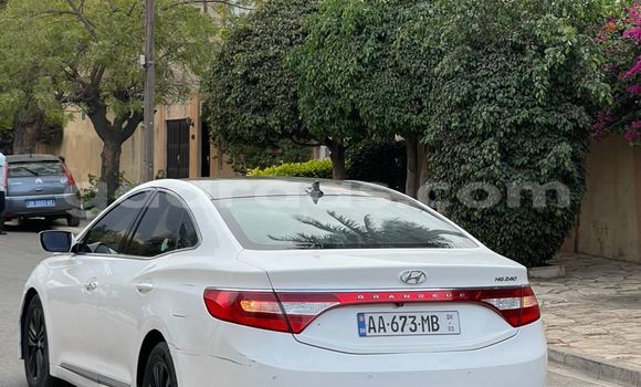 Acheter Occasion Voiture Hyundai Grandeur Blanc à Dakar, Dakar Acheter Occasion Voiture Hyundai Grandeur Blanc à Dakar, Dakar