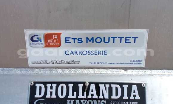 Dieundeu Occasion Mercedes‒Benz Sprinter White 4x4 in Dakar in Dakar Dieundeu Occasion Mercedes‒Benz Sprinter White 4x4 in Dakar in Dakar