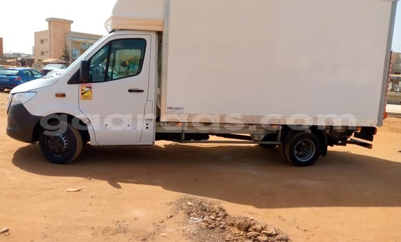 Dieundeu Occasion Mercedes‒Benz Sprinter White 4x4 in Dakar in Dakar Dieundeu Occasion Mercedes‒Benz Sprinter White 4x4 in Dakar in Dakar