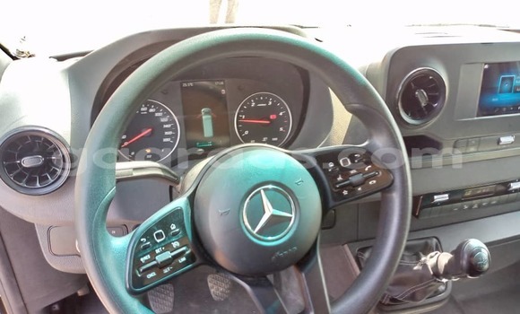 Dieundeu Occasion Mercedes‒Benz Sprinter White 4x4 in Dakar in Dakar Dieundeu Occasion Mercedes‒Benz Sprinter White 4x4 in Dakar in Dakar