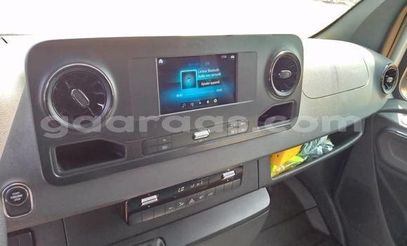 Dieundeu Occasion Mercedes‒Benz Sprinter White 4x4 in Dakar in Dakar Dieundeu Occasion Mercedes‒Benz Sprinter White 4x4 in Dakar in Dakar