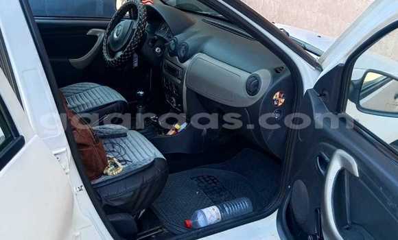 Dieundeu Occasion Dacia Sandero White Auto in Dakar in Dakar Dieundeu Occasion Dacia Sandero White Auto in Dakar in Dakar