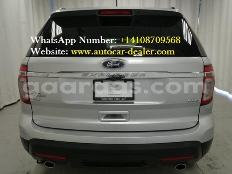 Big with watermark 2015 ford explorer 4wd xlt 5 copy