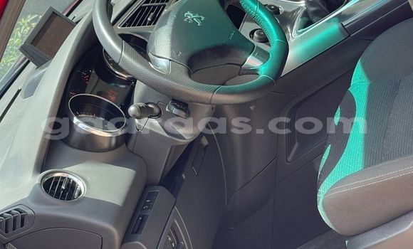 Acheter Import Voiture Peugeot 3008 Rouge à Dakar, Dakar Acheter Import Voiture Peugeot 3008 Rouge à Dakar, Dakar